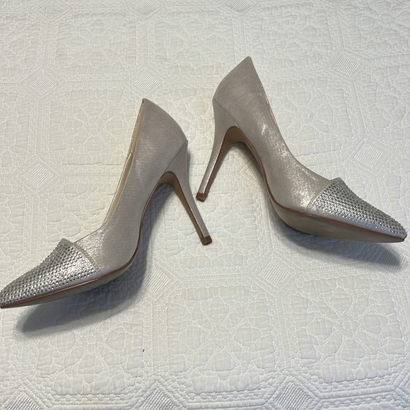 Heels - Picture 2 of 6